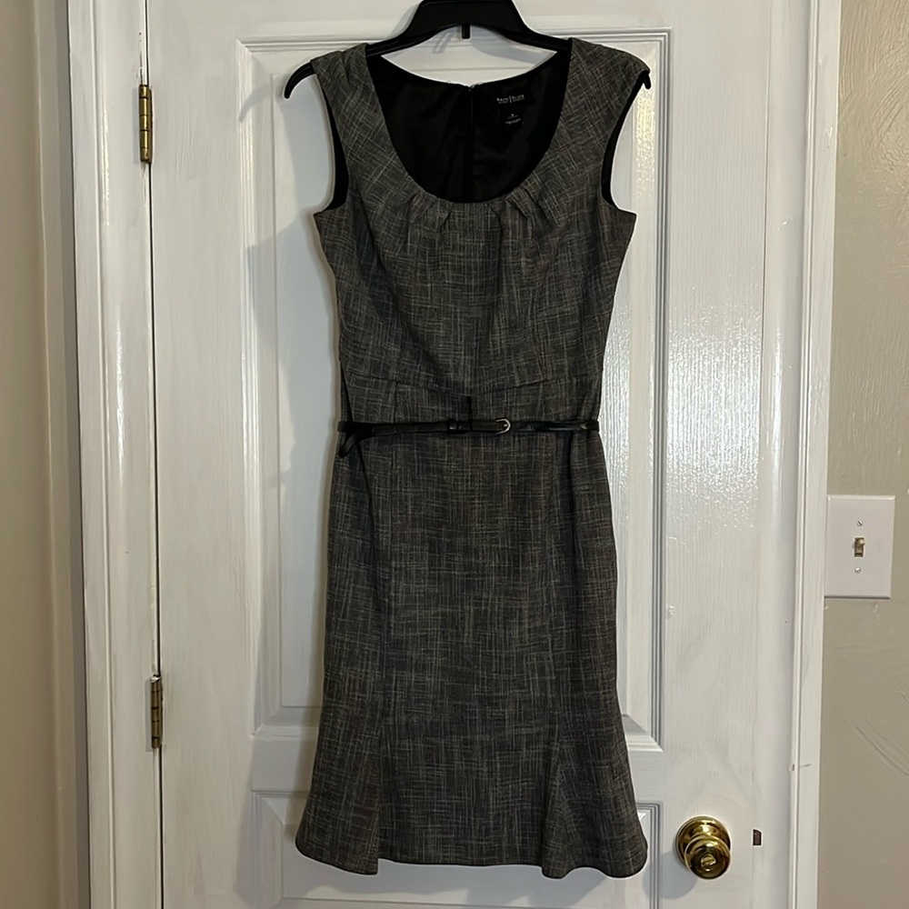 Figure flattering gray dress w/ flared bottom & belt - White House Black Market